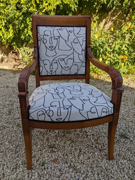 artisan-tapissier-traditionnel-7-69fc5a01d7284_tn1